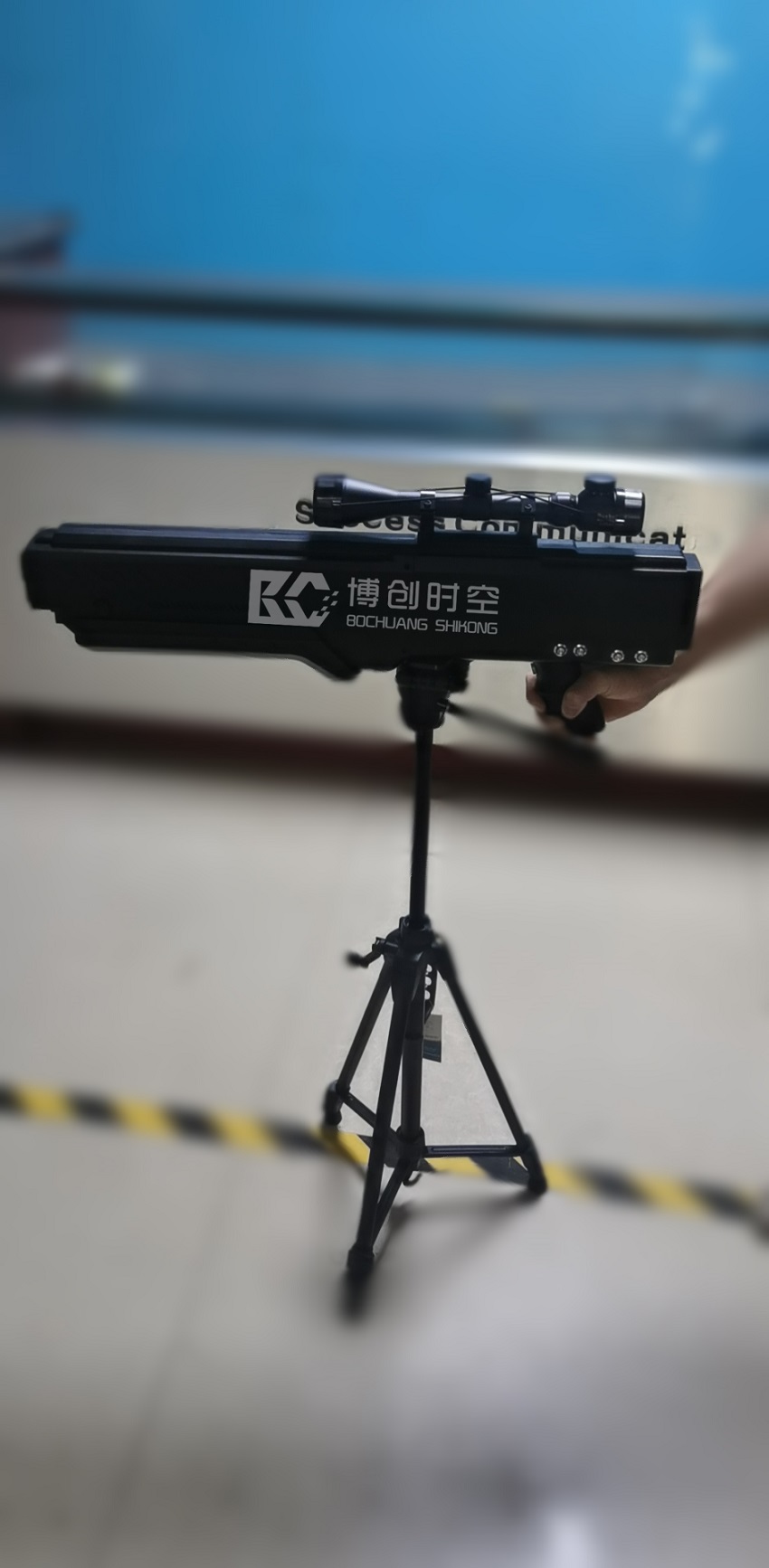 UAV counter gun 500m aviation control forcibly drives black flying UAV away from forced landing and returning UAV jammer