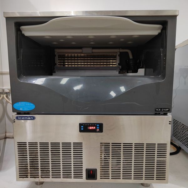 ICY-100 Hot Sale OEM Commercial Hard Crescent Ice Making Machine 100 Kgs Half Moon Shaped 50kgs Storage Compressor Core