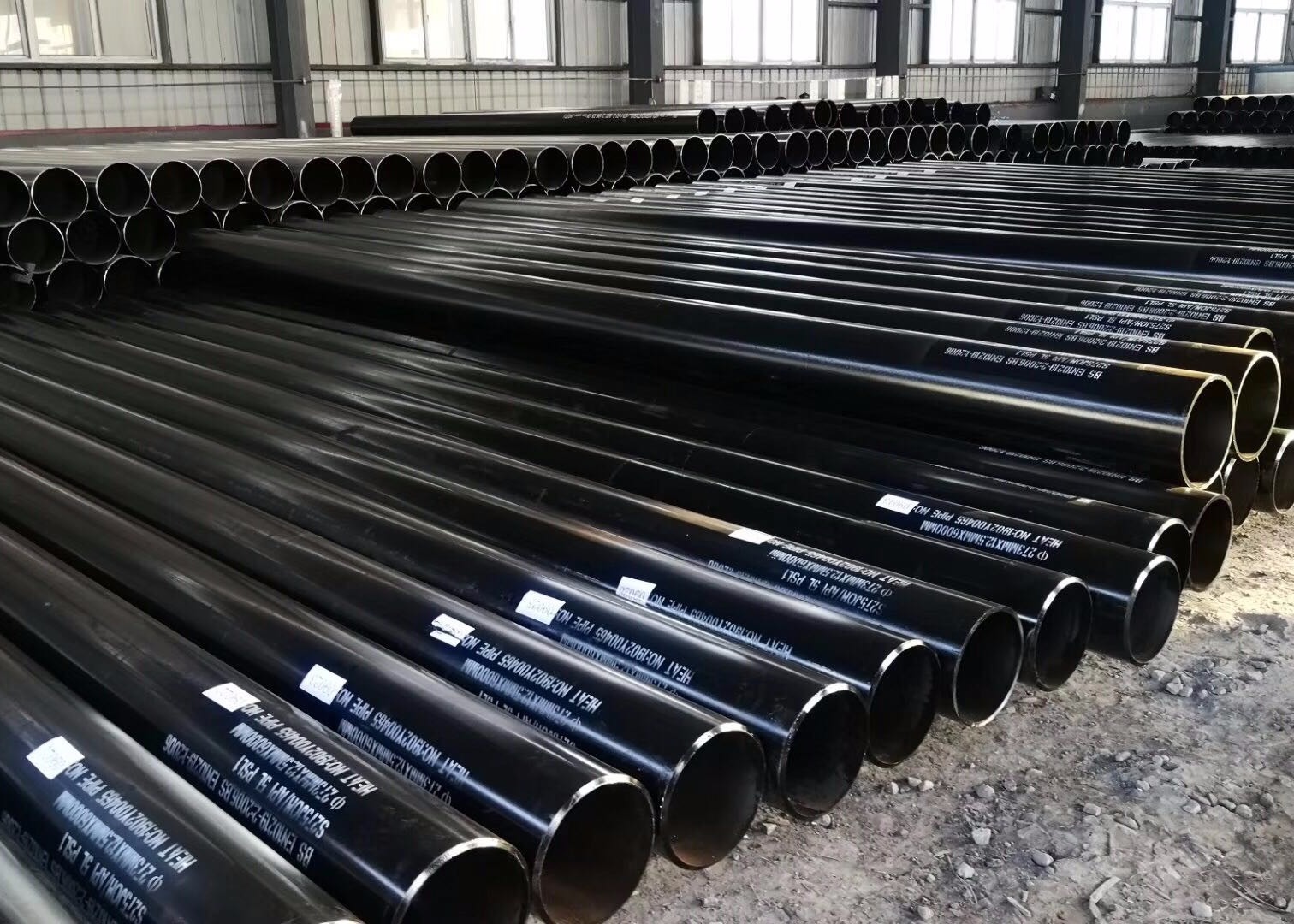 24 inch X70 ASTM A53 ERW Line Pipe use for transmission in the filed