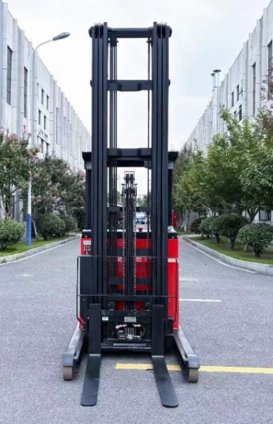 Quality Electric Narrow Aisle Reach Forklift Truck Battery Capacity 25.6 V 400AH 2000 KGS Seated Type Curtis Controller for sale