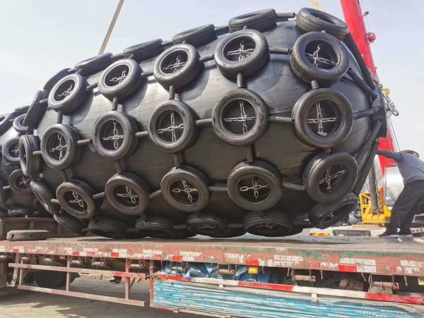 Quality Custom Towing Ship Chain Net Pneumatic Rubber Fender for sale