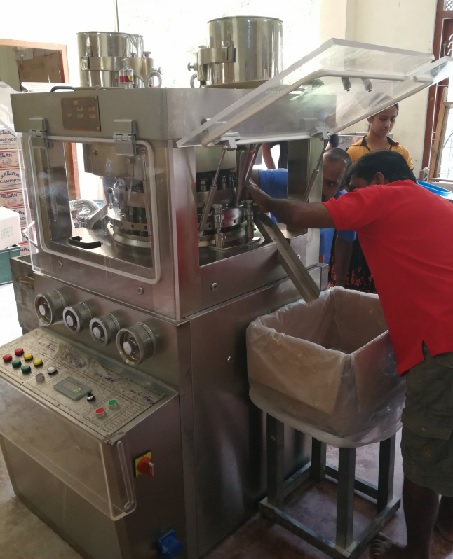 Effervescent Milk Vitamin Camphor Tablet Compression Machine