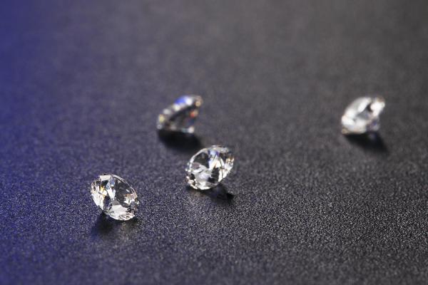 Quality VVS Clarity Round Moissanite DEF 6.5mm With 57 Facted Cutting Type RM-036 for sale