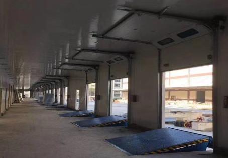 5L Tank Capacity Grey Hydraulic Loading Dock Leveler For Customizable Loading