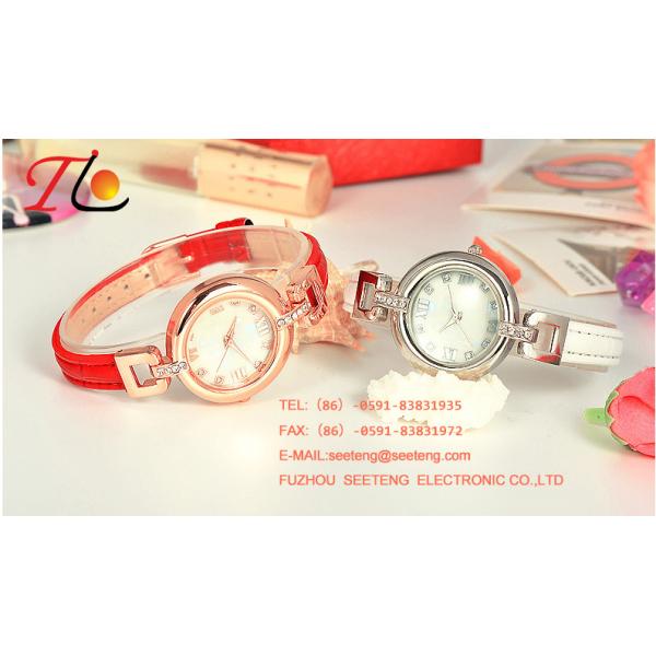 Elegant design wrist watch with colorful pu leather strap silver and golden alloy case for ladies