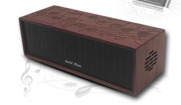 Quality Bamboo / Walnut Portable Wooden Bluetooth Speaker Personalized Drawing Available for sale