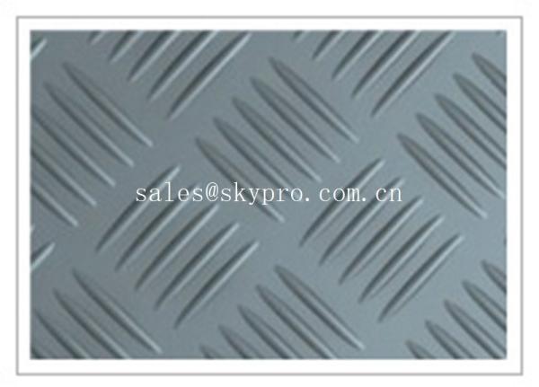 Quality Durable Anti-slip checker pattern 3mm - 6mm thick recycled rubber mats flooring for sale