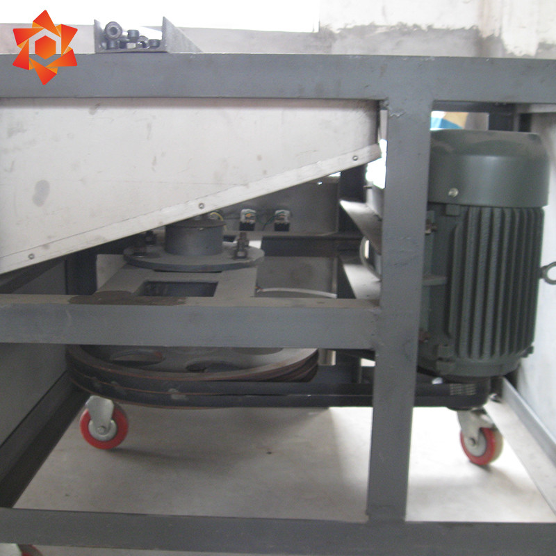 Peanut Chips Cutting Machine 2200W Power Compact Structure Adjustable Slice