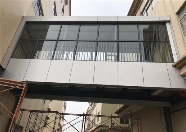 Quality Floor Deck Light Steel Frame Construction Prefab Pedestrian Bridge Between Two Buildings for sale