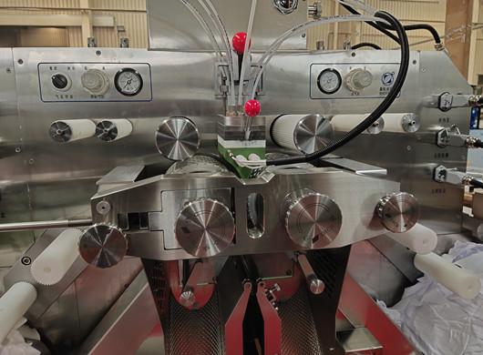 Quality Multi Shape Filling / Sealing Softgel Encapsulation Machine With Siemens PLC Control for sale