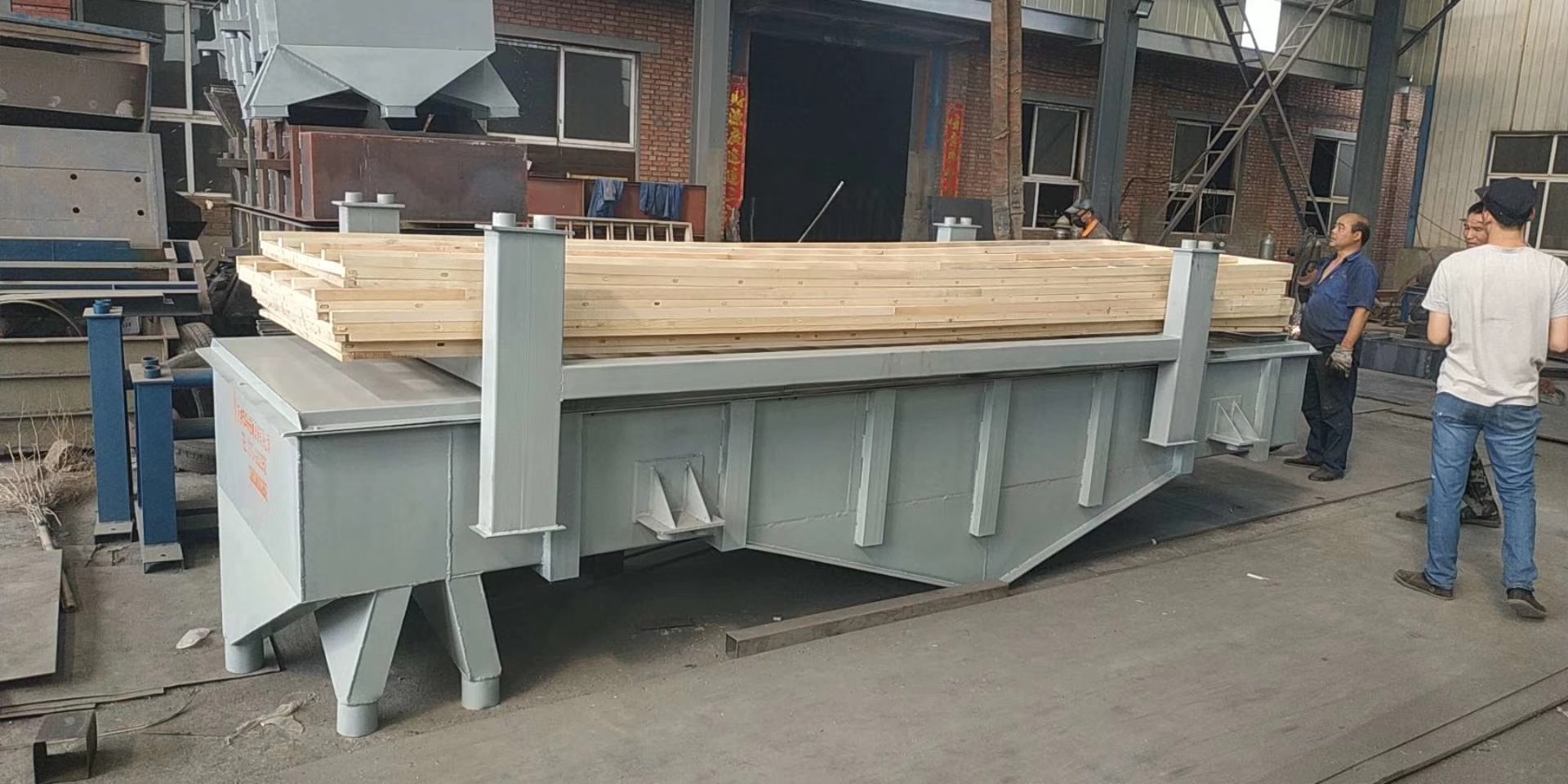 Good Quality 1-5 Layer large capacity linear vibrating screen for Quartz sand