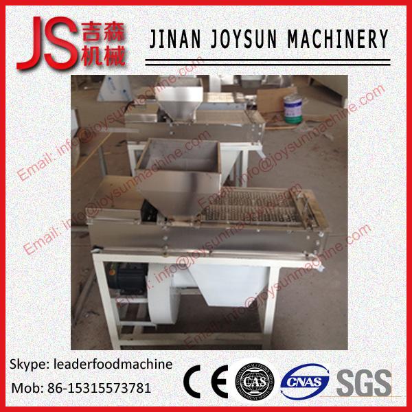 Quality 400kg / hour Peanut Peeling Machine / Peanut Sheller Machine 2.2kw for sale