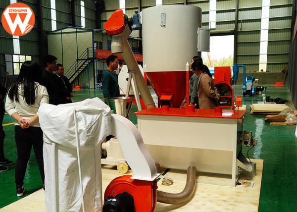 Quality Rabbit Pigeon Poultry Feed Processing Plant 2 MM - 8 MM With Siemens Motor for sale