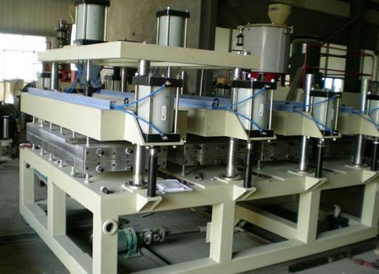 Quality Extrusion PVC Foam Board Machine with Twin Screw Design CE / ISO9001 for sale