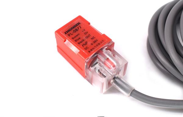 Quality Red PNP Proximity Switch High Reliability With Multiple Protection Function for sale