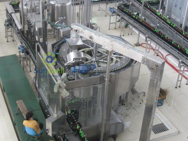 Quality Rotary Automatic Beer Filling Machine , Multi-Head Volumetric Filling Machine for sale