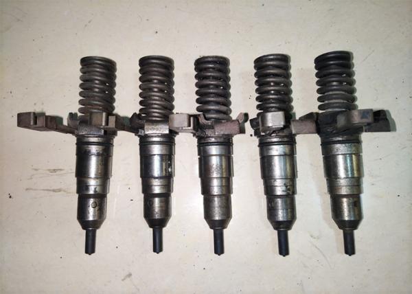 Quality 7E-9585 Used CAT 3116 Injectors , 0R-3742 Diesel Engine Injector For Excavator E324 E325 for sale