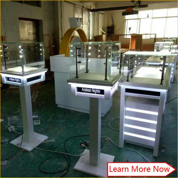 Quality Fashion design luxury custom jewelry display stand,decorative wooden jewelry display stand for sale