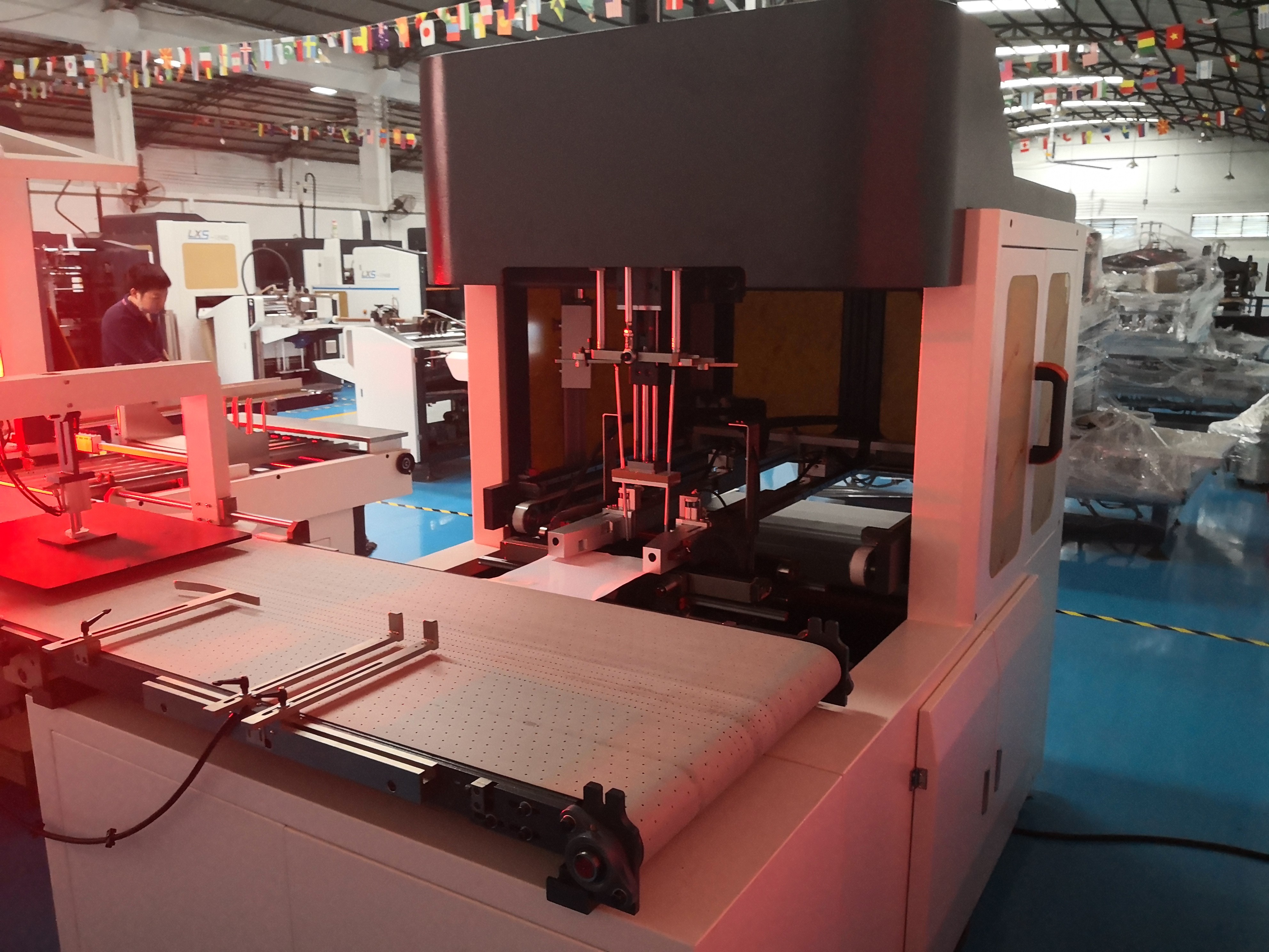 Automatic rigid box making machine for box wrapping and forming machine