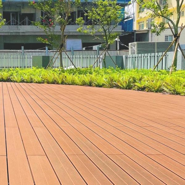 Quality Lightweight WPC Decking Panel Weather Resistant Composite Wood Decking Boards for sale