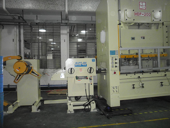 servo feeder