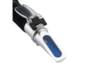 Buy cheap Professional Digital Salinity Refractometer / Brix Scale Refractometer 0-32% Brix product
