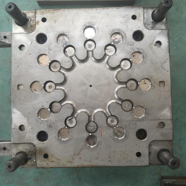 Flip - Top Plastic Cap Mould Shampoo Cap Fully Automatically Running Stable