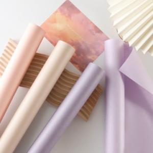China Mutiple Color Paper Kraft Paper Thickened Wedding Flower Packaging Material with Nice Toughness and Pure Color Design on sale
