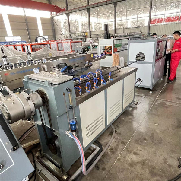 Compact Structure Spiral Pipe Extrusion Line Flexible Operation For Highways