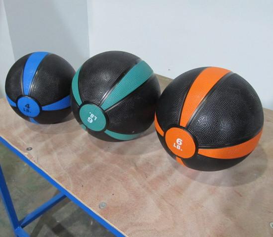 Quality Crossfit Two Color Bouncing Medicine Ball Rubber Material OEM Logo for sale