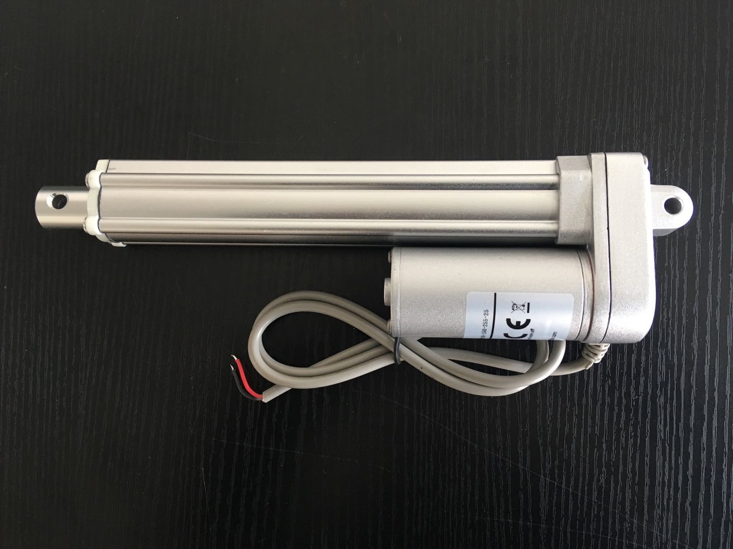 12volt /24volt heavy duty linear actuators 100mm travel, 700kg, IP65