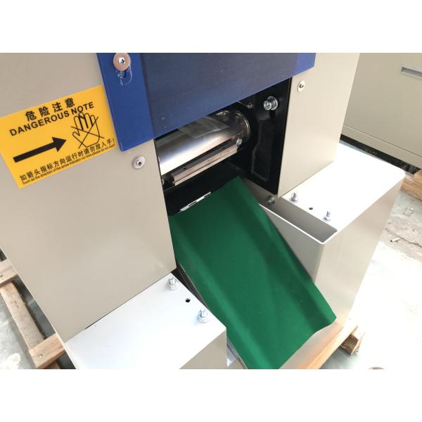 250kg Chocolate Bar Packaging Machine , Electric Driven Candy Packing Machine