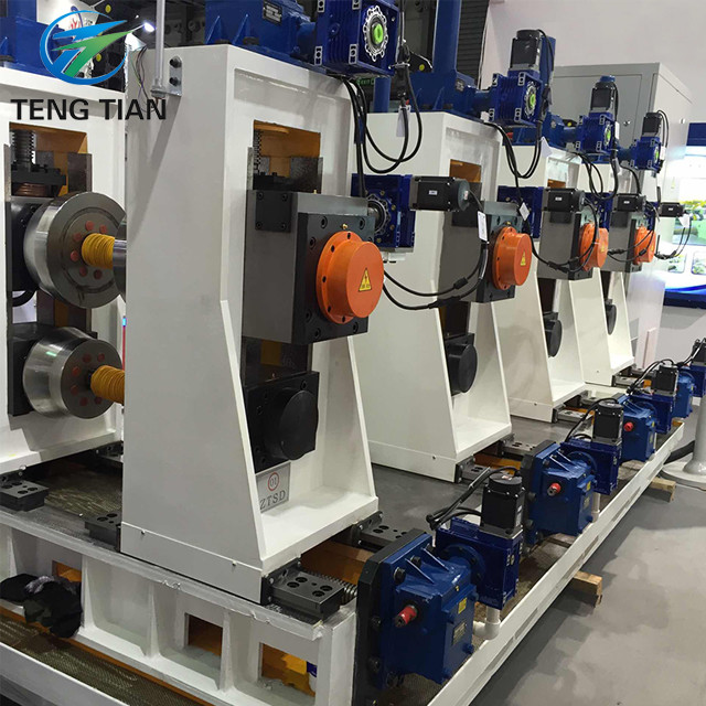 Servo Automatic Adjustment Pipe Making Machine Square Tube Mill