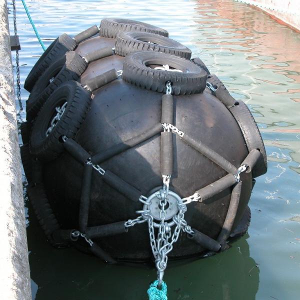 Quality EU  50Kpa Yokohama Fender  for Gas Carriers High Performance Marine Buffer for sale