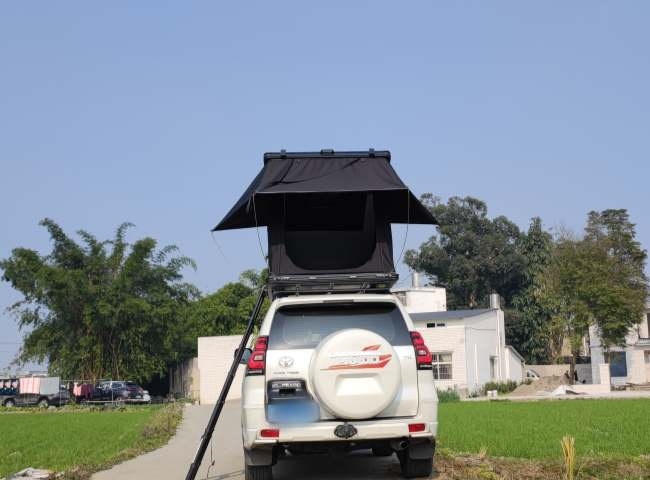 2-3 Person Hardshell Auto Roof Top Tent With Solar Panel Aluminium