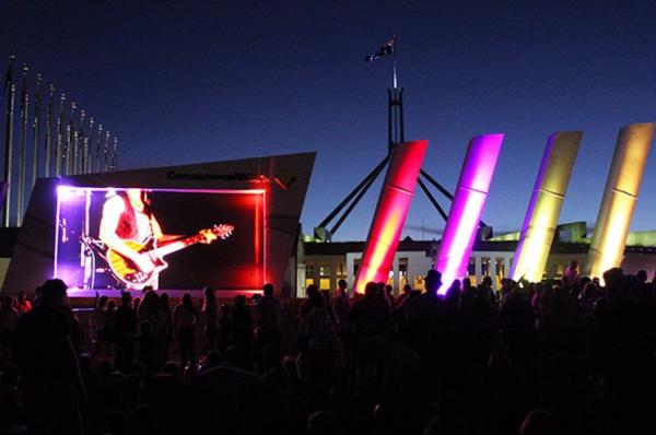 Quality P5 SMD Full color Outdoor LED Video Screen display 8000K wifi 3g control led billboard led billboard for sale