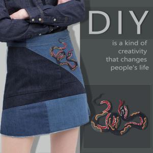 Buy cheap Smooth Edge 7x10cm Snake Iron On Patches For Jeans Decorative product