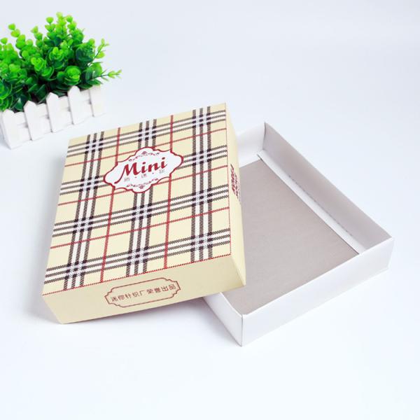 Square Shaped Paper Packaging Box With Lid For Men'S And Children Stocking