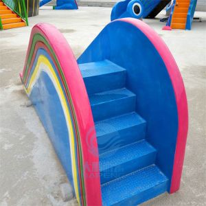 Rainbow Mini Splash Pad Children Fibreglass Water Slides Height 1.1m Width 0.6m