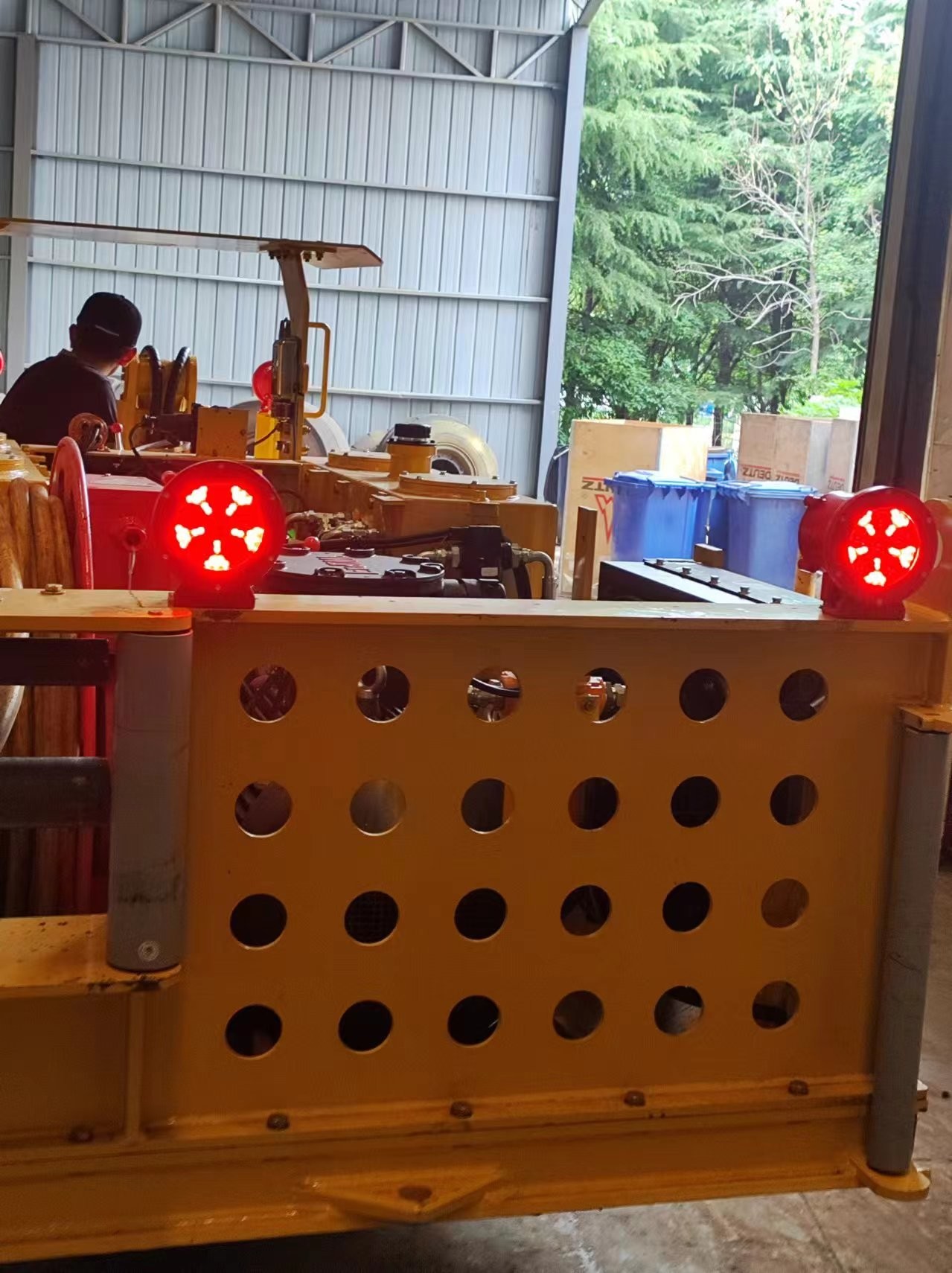 Coal Mine Usage Underground LHD Loader 1 Cube Bucket Capacity Fire Proof Blast Proof Electric Cable Loader