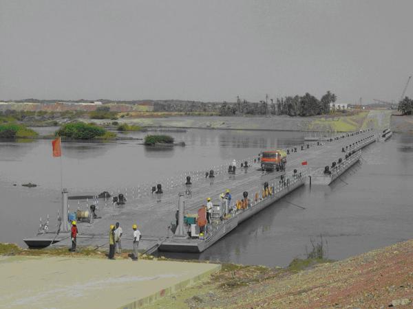 Quality Simple Structure Floating Pontoon Bridge Concrete Deck For Vehicles for sale