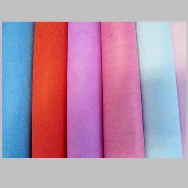 Soft Green Non Woven Cloths / Non Woven Polyester Fabric Isotropic Strength