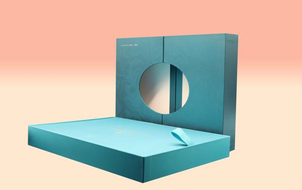 Quality Slide Open Custom Luxury Gift Boxes with Tissue paper cover being printed,  ODM for sale