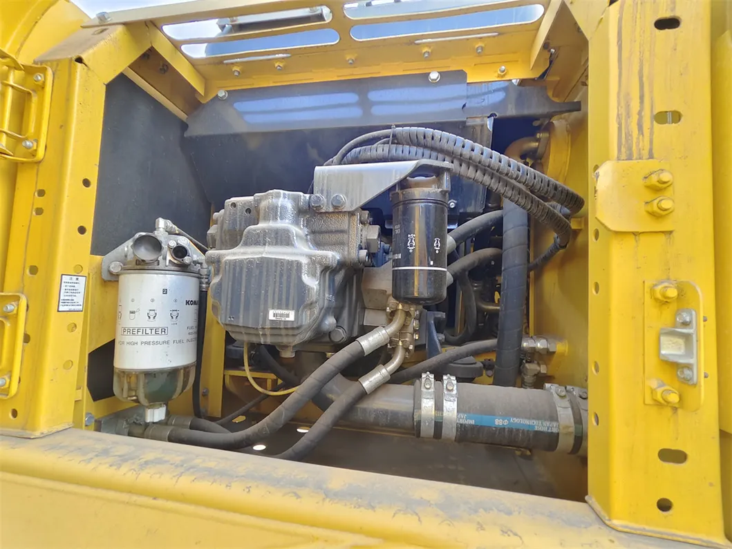 Used PC200 Crawler Excavator Second Hand 20ton Digger for Sale Backhoe Ready