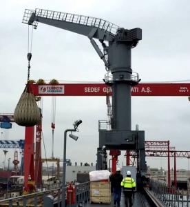 CE ISO 5t To 40t Marine Floating Boat Dock Crane With Kinds Of Bucket