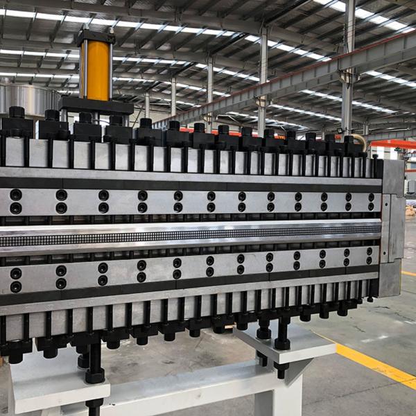 Granule Plastic Board Extruder Machine and Easy to Operate with 1500 rpm Screw Speed