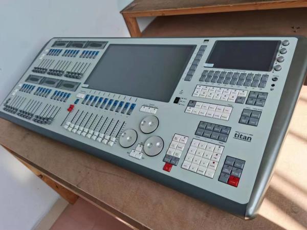 Quality DMX Touch Wing CMY Lighting Console Controller For Professional Stage for sale