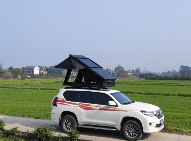 2-3 Person Hardshell Auto Roof Top Tent With Solar Panel Aluminium