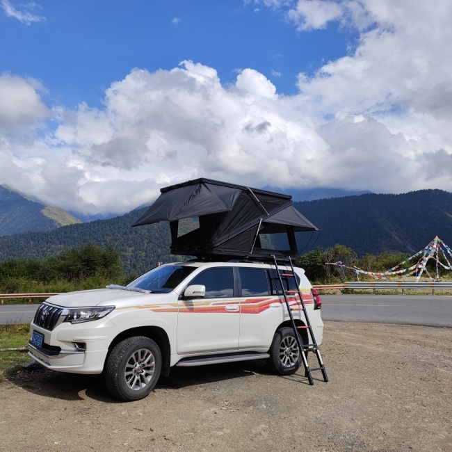 4x4 One Bedroom RTT Roof Top Tent Rooftop Clamshell Tent Rapid And Simple Setup