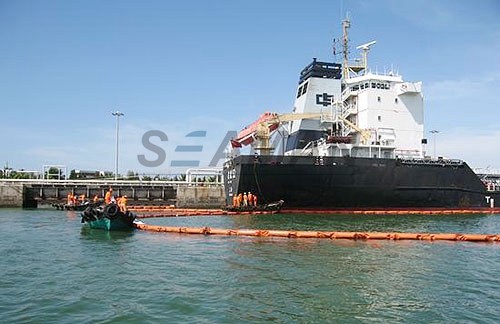 Solid Floating Pvc Oil Containment Boom With Balast Chain And Shackle